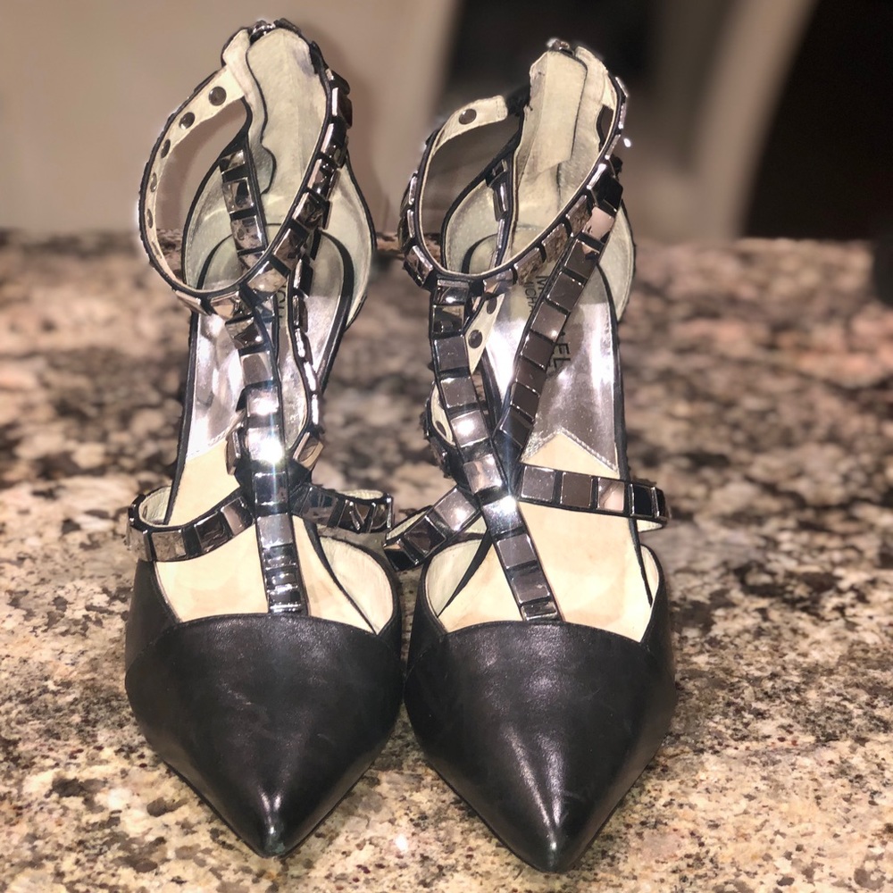 Michael Kors Studded Black Point Heels👠